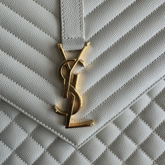 Sold -YSL- White Grained Leather Tri-Quilted Chevron Envelope Large Flap Bag - Picture 9 of 11